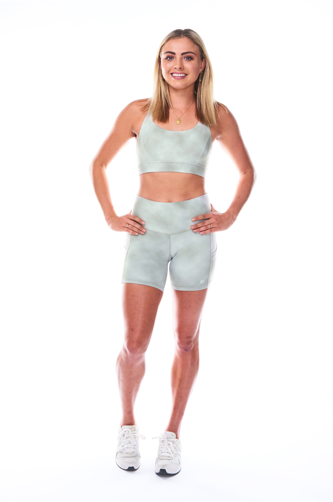 WYN by MALO little bit longer shorts - mirage