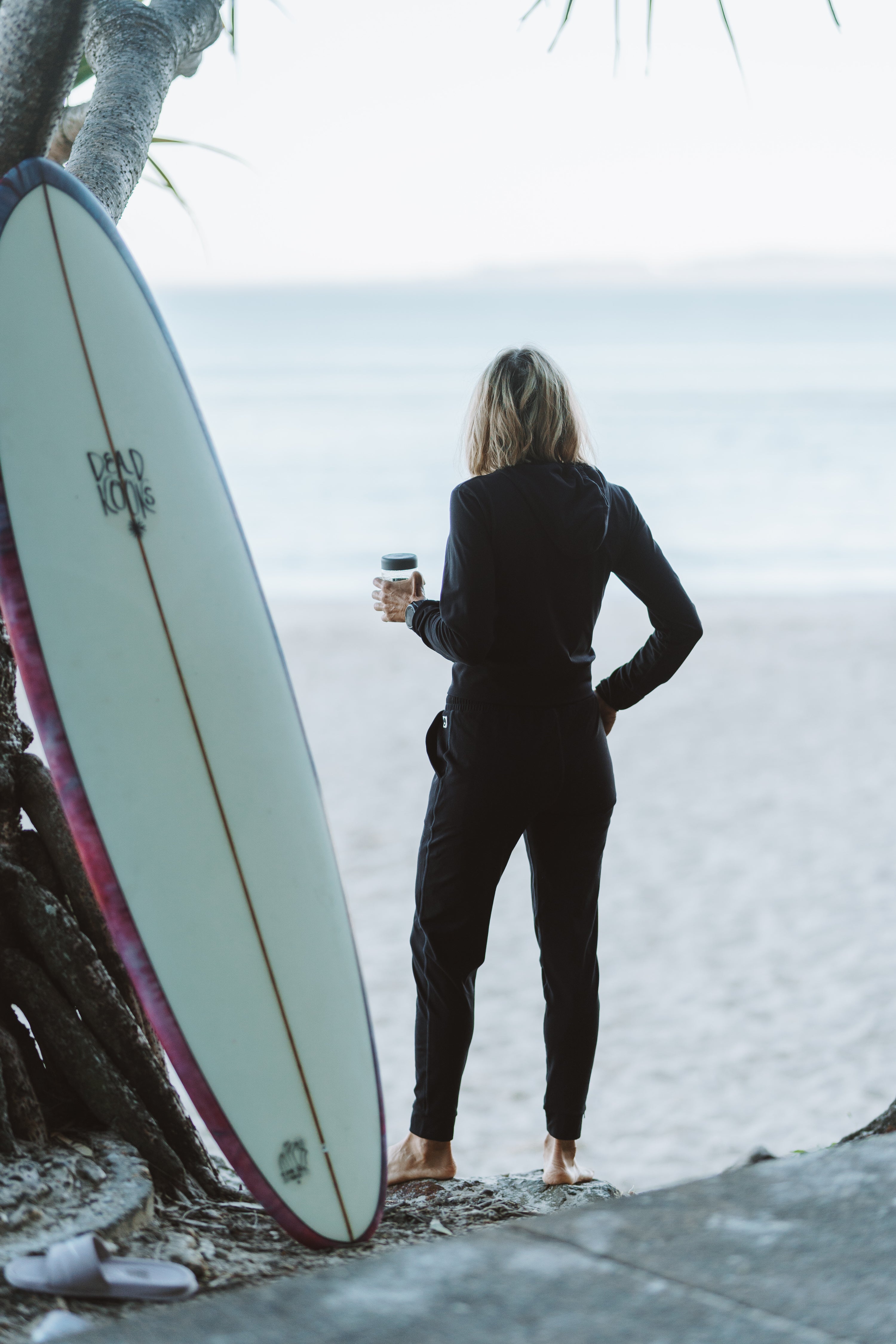 WYN Women's Full-Length Jogger 28" - Black