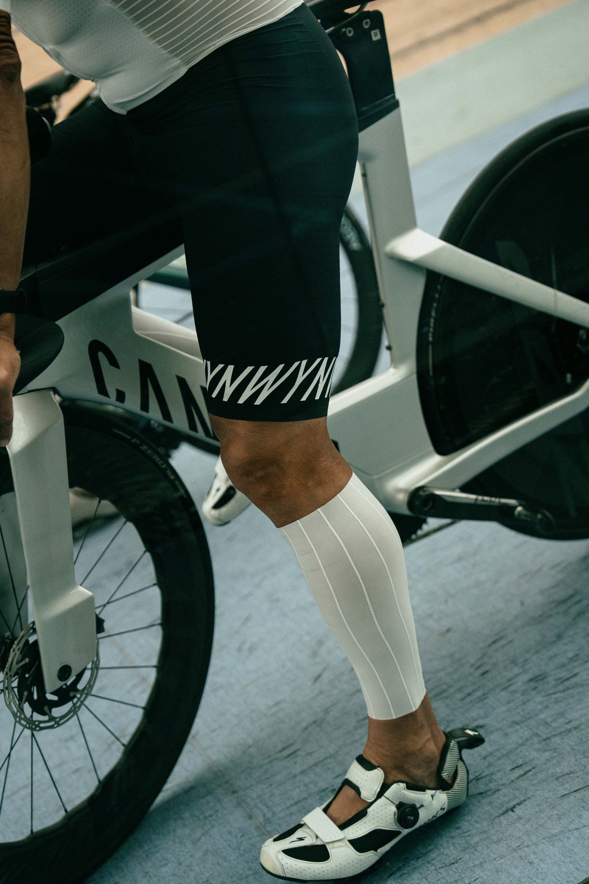 Unisex CdA Evo Calf Sleeve - White