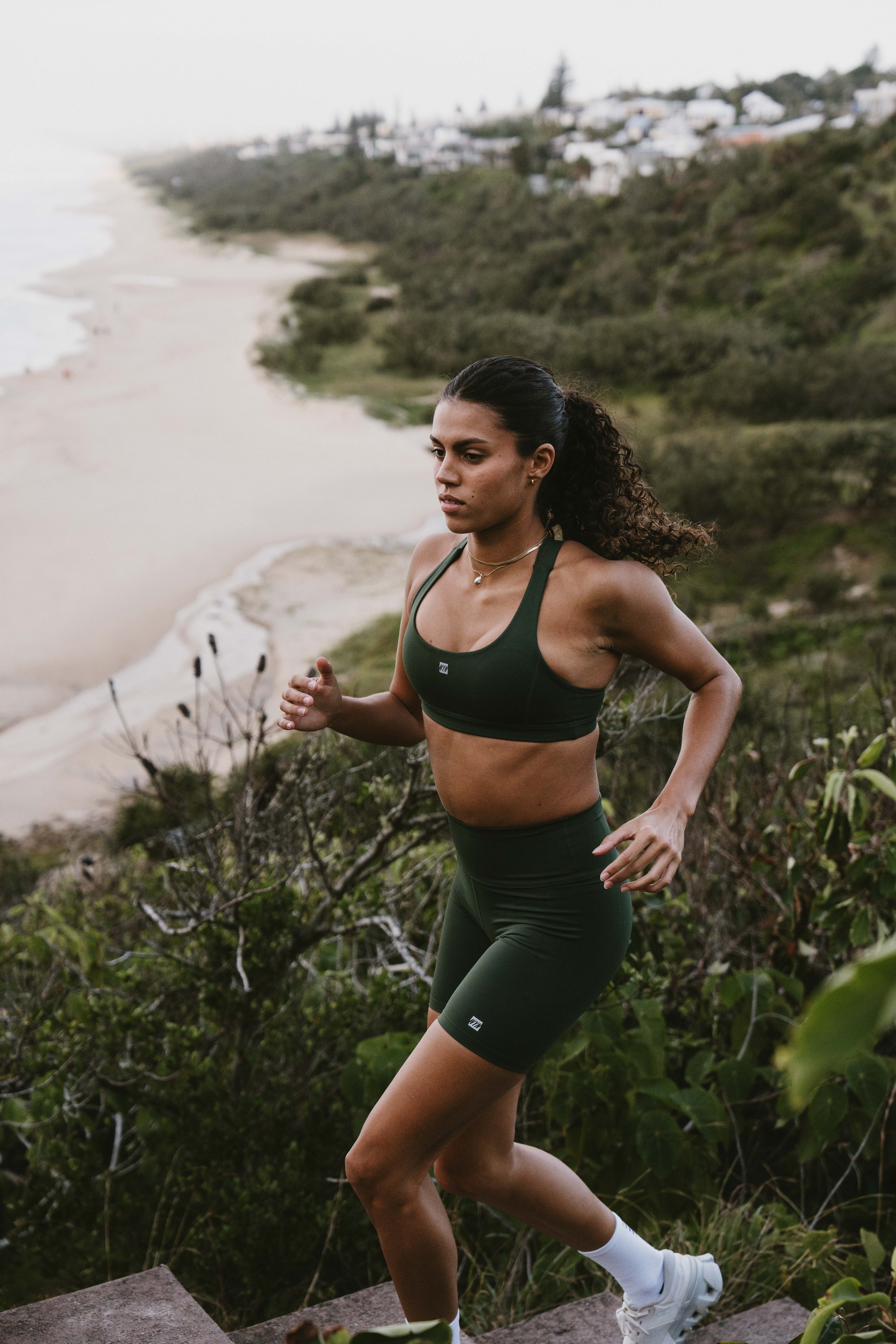Women's Stride Shorts 6" - Evergreen