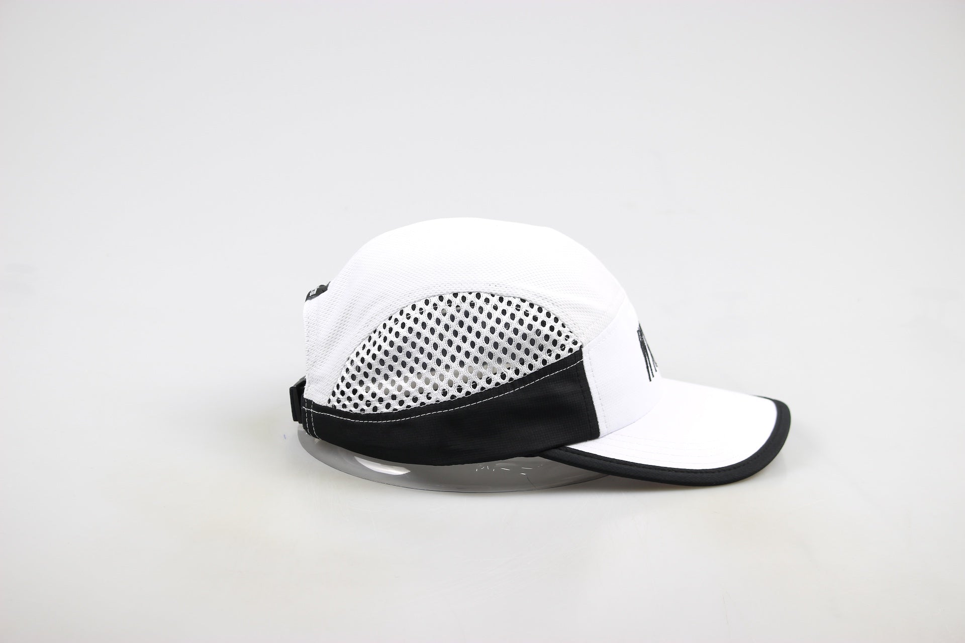WYN x Fractel LTD cap - White/Black