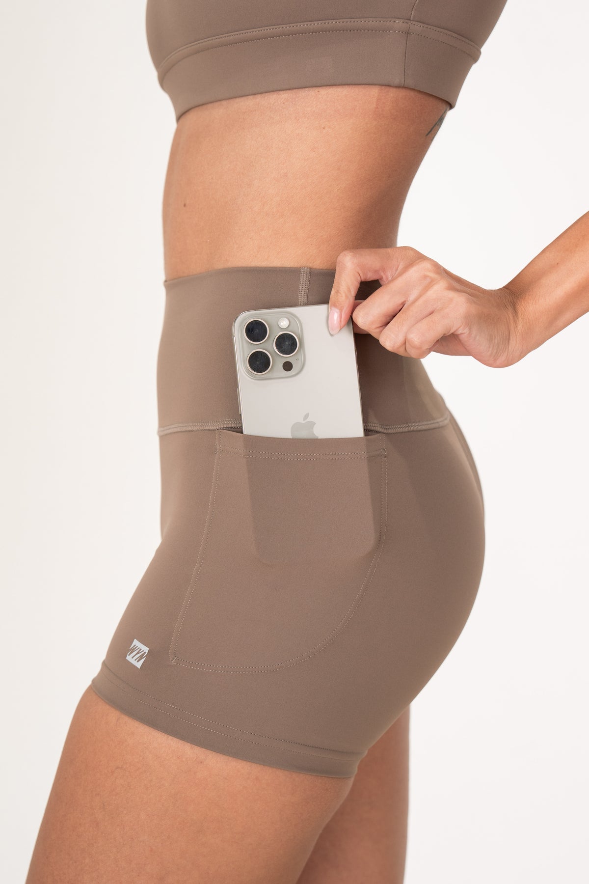 Women's Stride Seamless Front 2" Shorts - Truffle