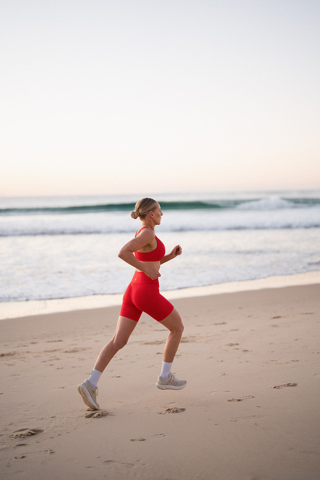 Women's Stride Shorts 6" - Race Red