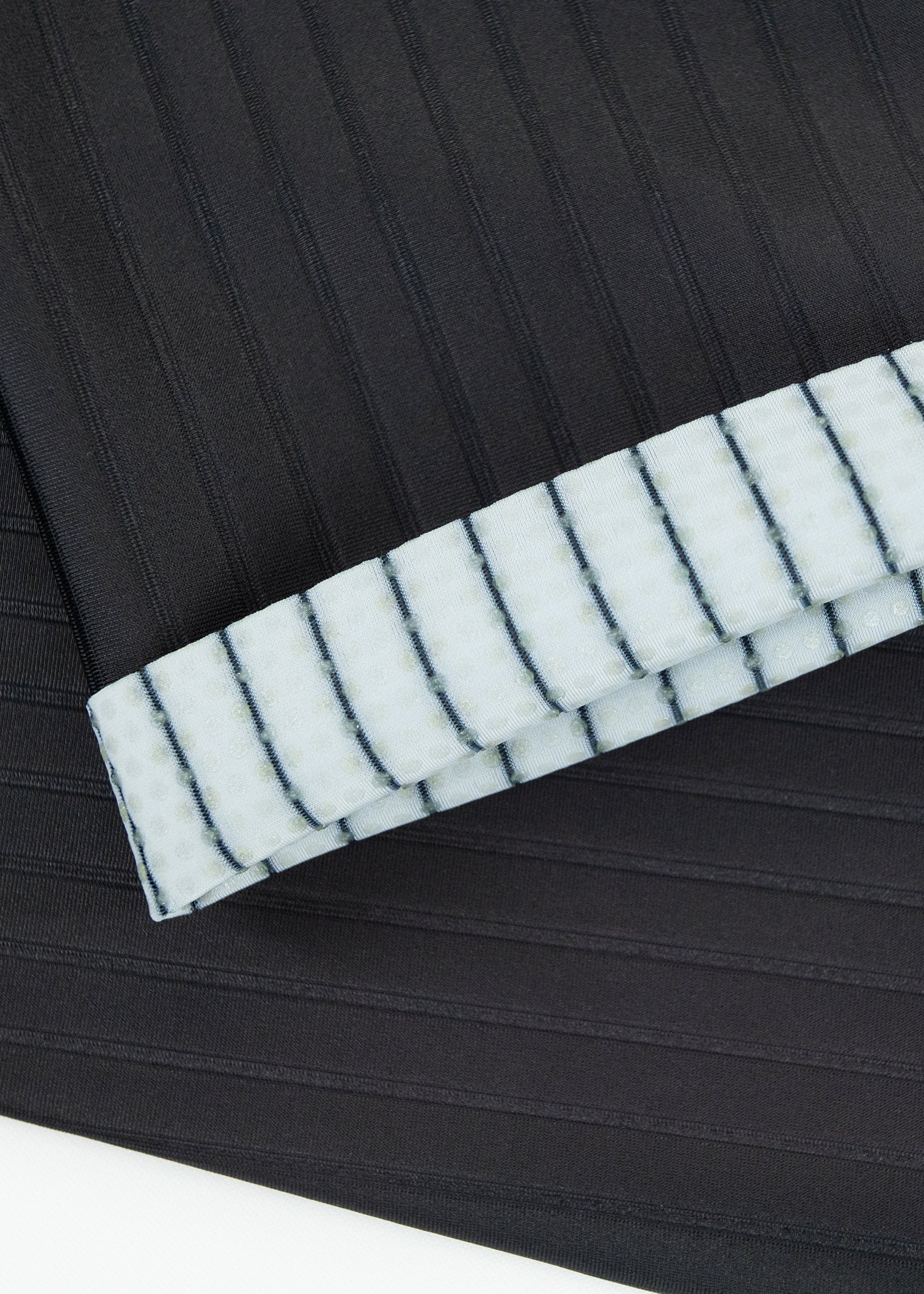 Unisex Aero Calf Sleeves - Black