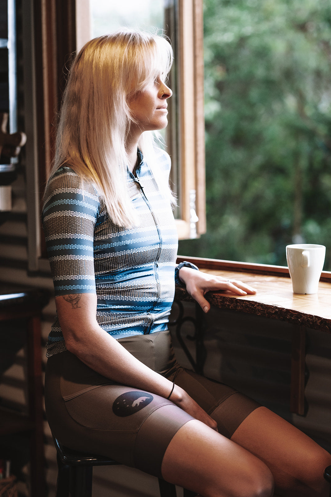 women's ROAM premium cycling jersey - alt stripe blue