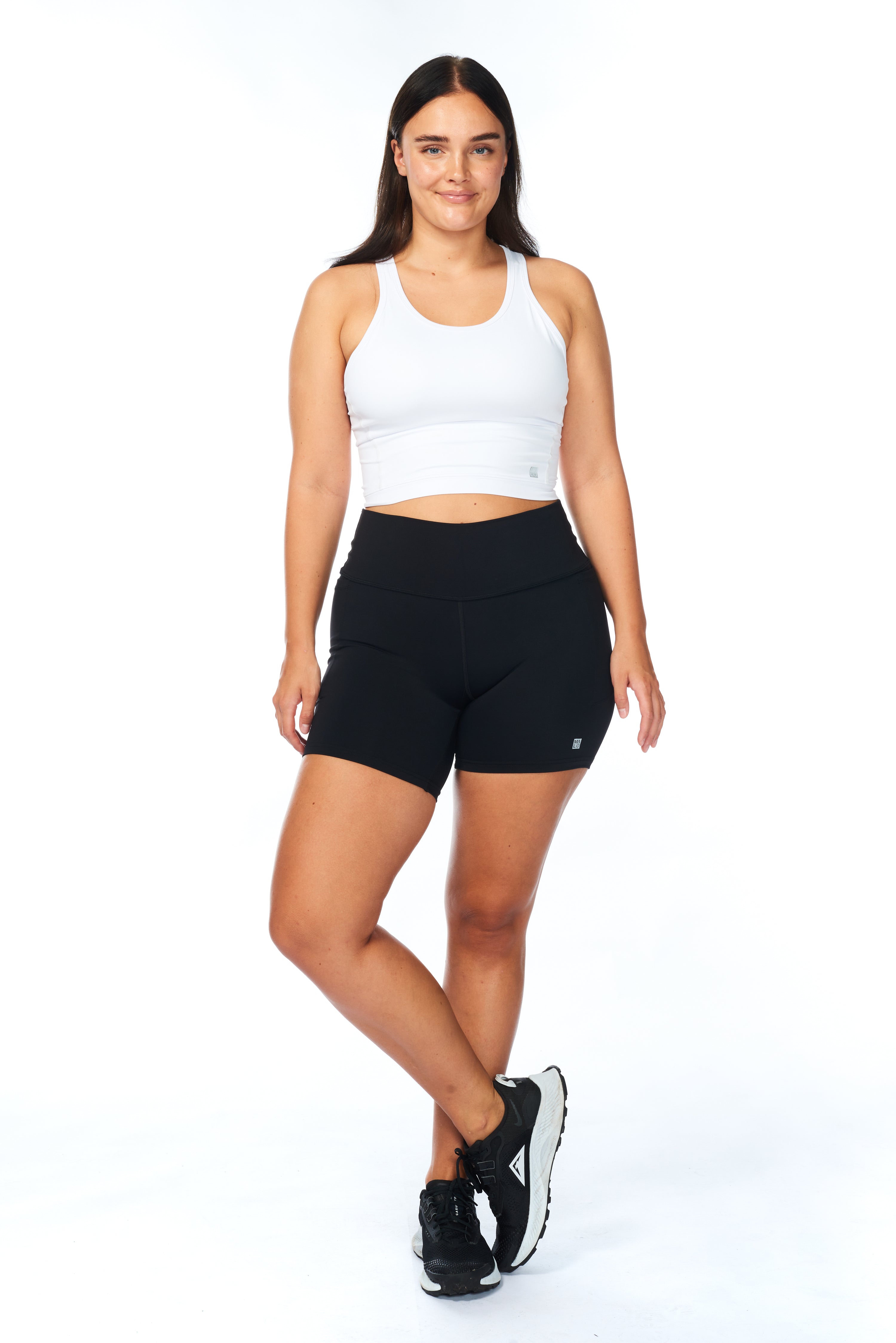 WYN by MALO little bit longer shorts 2.0 - black