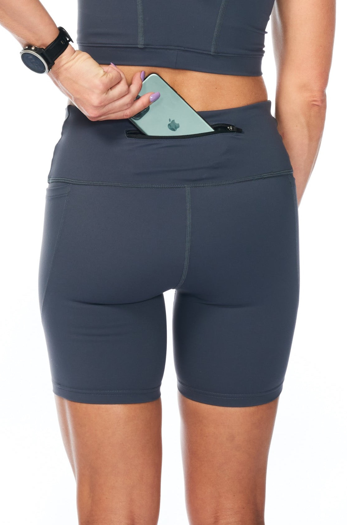 WYN by MALO little bit longer shorts 2.0 - dusky grey