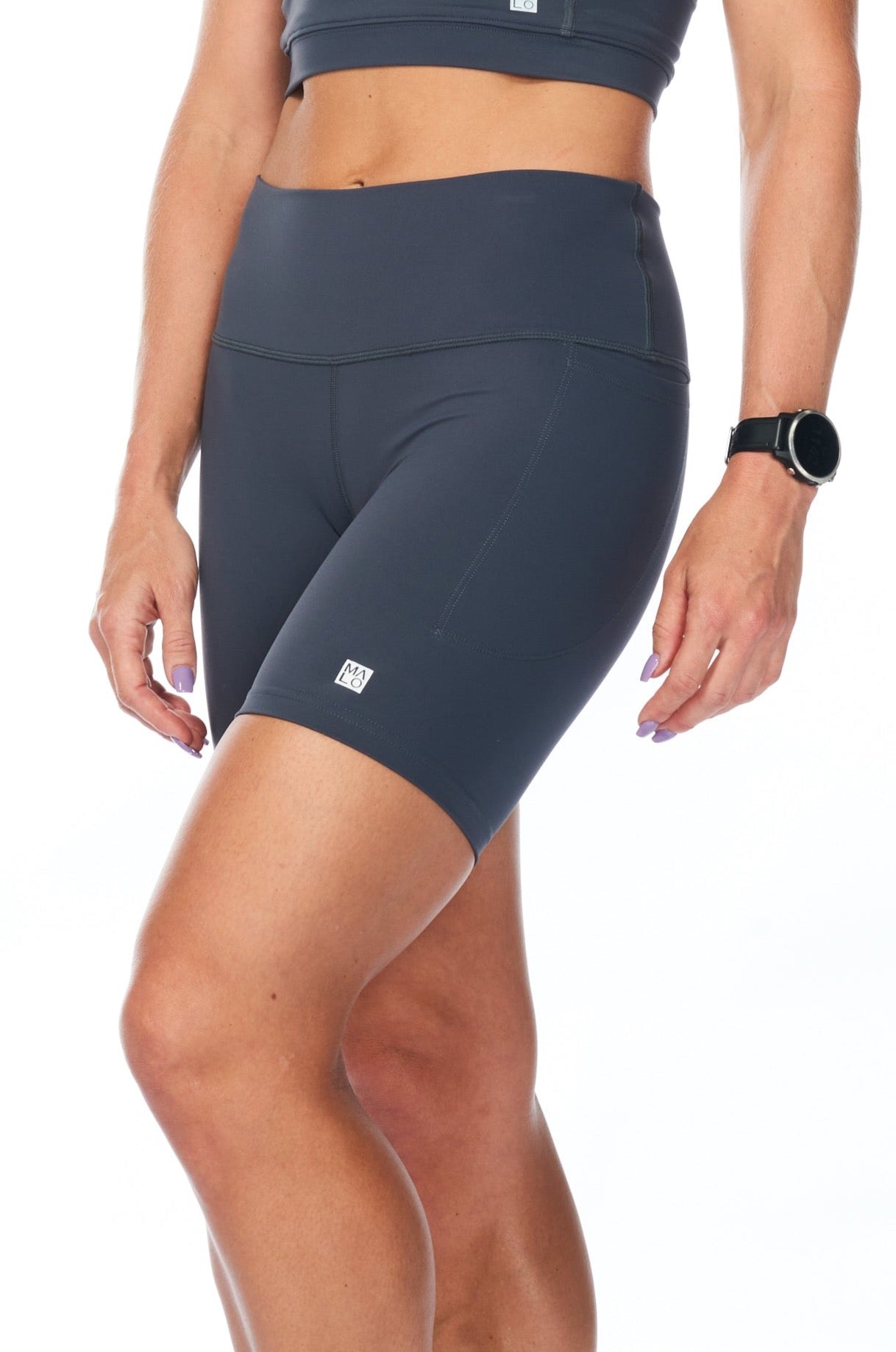 WYN by MALO little bit longer shorts 2.0 - dusky grey