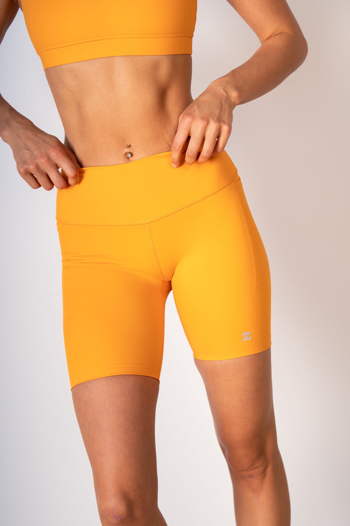 Women's Stride Shorts 6" - Mango