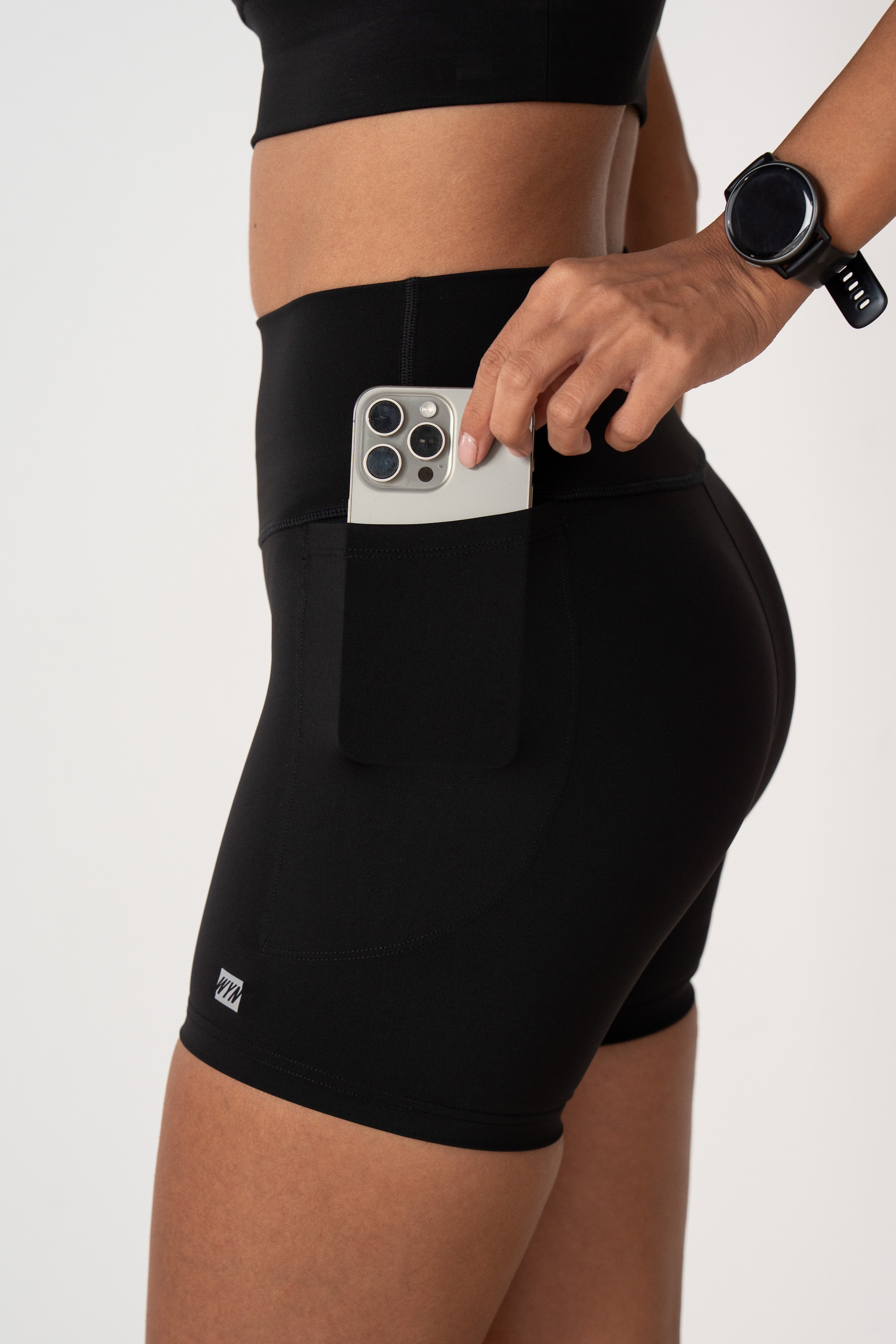 Women's Stride Shorts 4" - Black